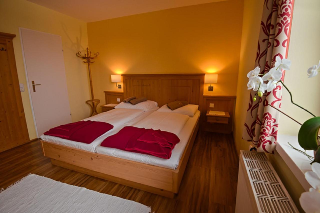 Alpenhotel Enzian Mönichkirchen Kültér fotó