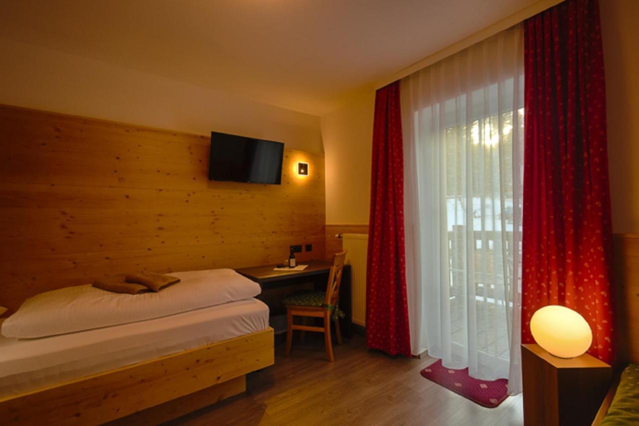 Alpenhotel Enzian Mönichkirchen Kültér fotó